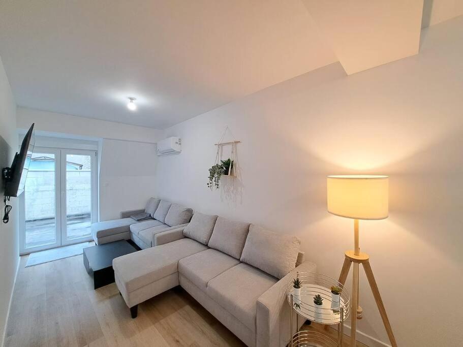 Mascate - Appartement Climatise En Hypercentre Remeš Exteriér fotografie