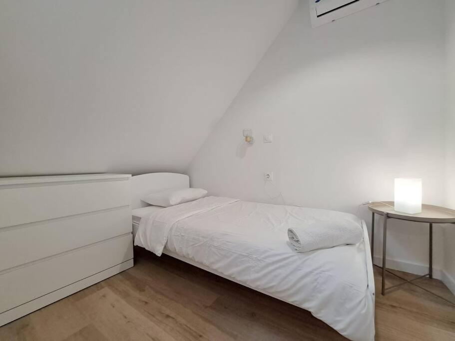 Mascate - Appartement Climatise En Hypercentre Remeš Exteriér fotografie